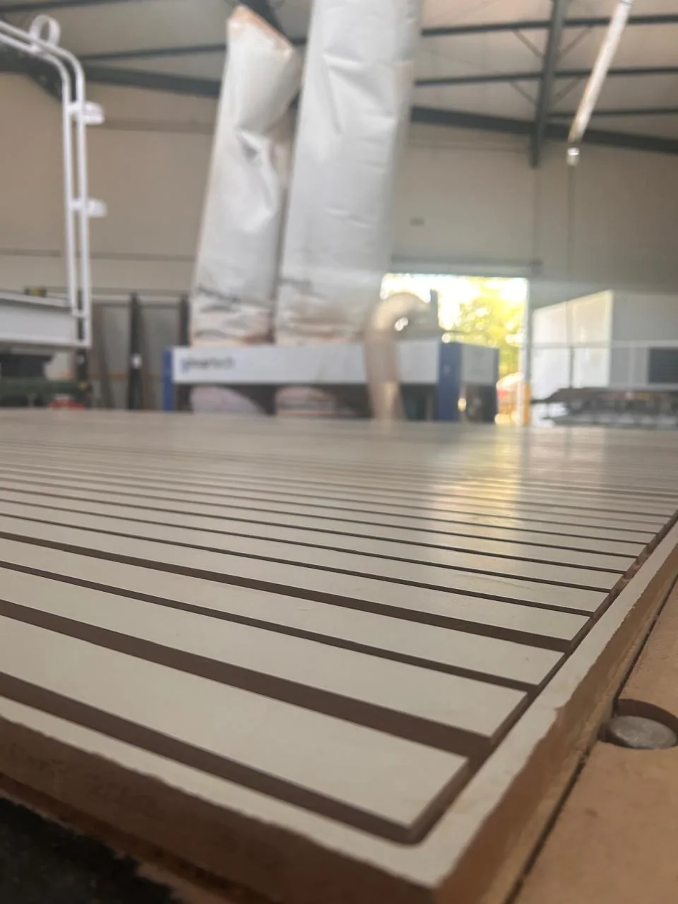 Painel em processo de produção na Fortunatti